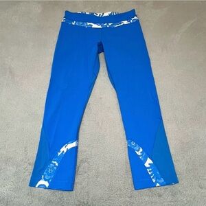 Lululemon leggings women’s size 6 Blue and white